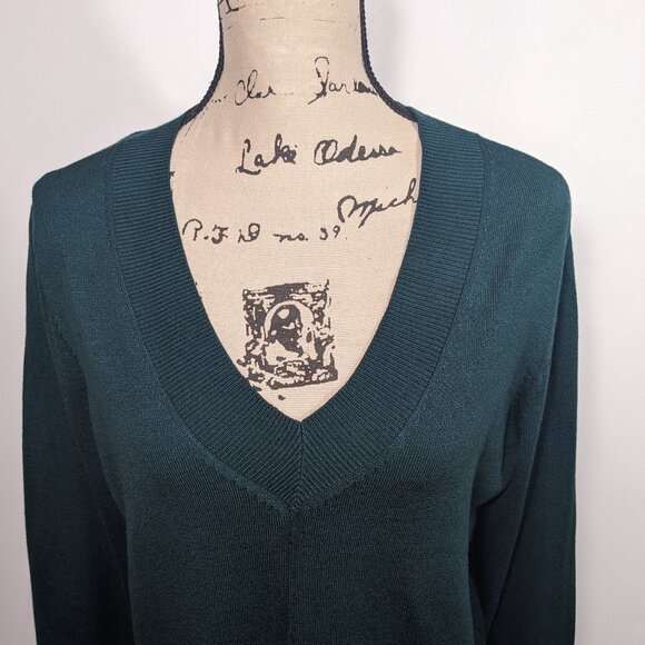 NWT Cable & Gauge Womens V-Neck Long Sleeve Sweater Pullover Green Hi Lo L - Picture 2 of 8